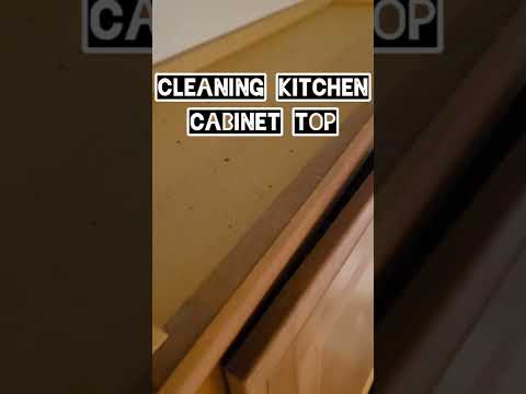 Cleaning Kitchen Cabinet Top #shorts