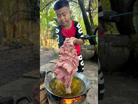 Yummy beef cooking by chef Seyhak