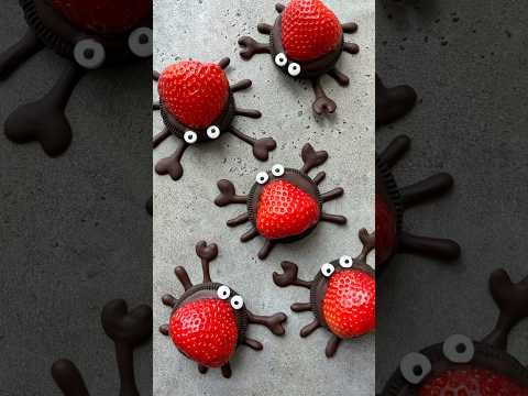 Chocolate Strawberry Oreo Crabs 🦀 #shorts #chocolate #dessert #treat #nobake #short #foodart