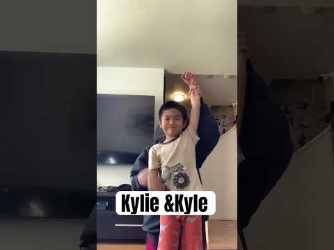 Kylie Teach Kyle how to do Tiktok #brothernsister #bondingtime #funtime #kylenkylie #shorts