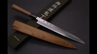 🔥品 牌 : 中川 & 初心 聯名款🔪刀 款 : 柳刃(生魚片刀)🔪鋼 材 :青一鋼(會銹)🔪規 格 : 27cm🔪柄 材 : 柚木🔪鞘    :  柚木鞘🔪厚 度 : 約3.9mm