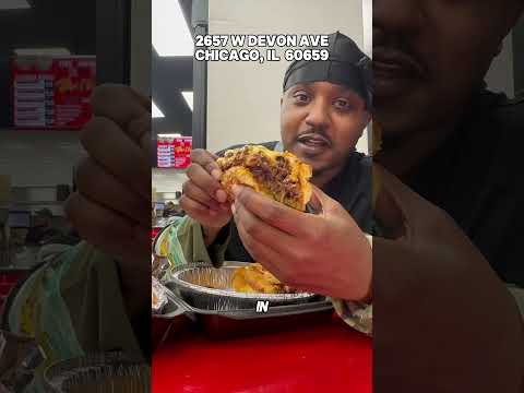 Cousinn Vinnie Tries Philly Cheesesteak at NYC Halal Eats in Chicago!