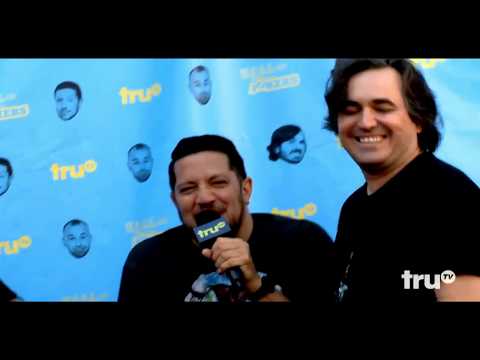 Q and Sal demonstrate tongue chicken