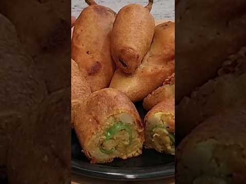 चटपटे आलू भरे मिर्ची के पकोड़े | Mirchi Vada/Mirch Pakora Recipe