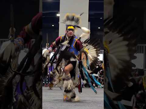 Men's Traditional - Hunting Moon Pow Wow #halonamediaus #nativeamerican #indigenous #powwow #dancing