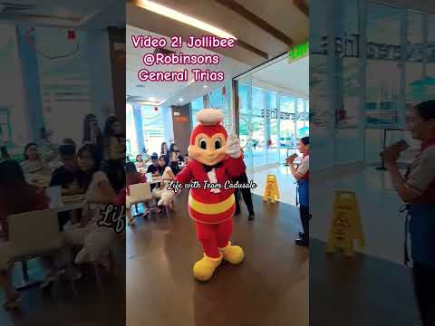 #jollibee #jollibeeAgain #jollibeebidaangsaya #familyday #weekend #sundayfunday