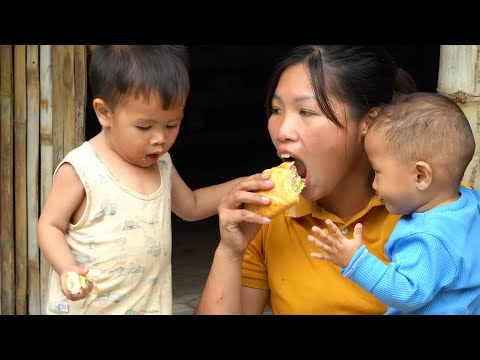 Single mother - harvesting cassava, corn, gac and how to process them into nutritious dishes.