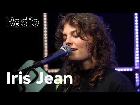 Iris Jean - 'Sounds Like You' & 'Run (cover)' Live @ 3FM (VoorAan)