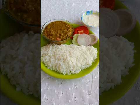 Healthy and Simple Lunch Thali l चावल, दाल, दही और सलाद l #shorts #shortsfeed #lunch