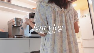 日常vlog｜上學用品準備🎒睡袋,姓名貼⋯etc.做吐司🍞酪梨柳橙汁🥑颱風假vlog