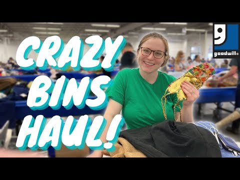 Designer Shoes, Johnny Was, a $300 Jacket & So Much More! CRAZY GOODWILL OUTLET BINS FINDS!