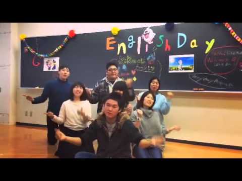 English Day　　児童教育学科学生有志　こども達と英語で遊ぼう！