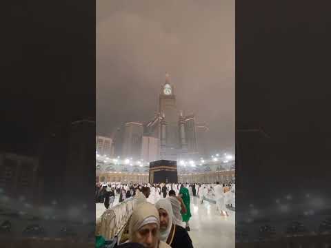 Khana E Kaba | Raining in Makkah |  #mecca #makkah #raining #umrah #shortsvideo #madina #karbala #1m