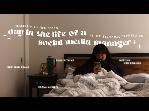 an unglamorous day as a social media manager | 9-5 WFH work vlog