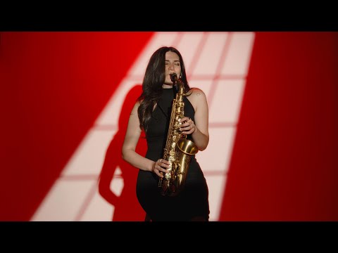 Love On The Brain by Rihanna | Saxophone Cover | Alexandra Ilieva | Thomann