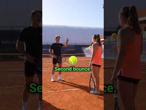 Pay attention to the 2nd bounce 👀🎾 #tennis #tenniscoach #tennisserve #tennistips