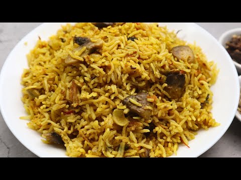 Mushroom Pulao Recipe in Cooker| One pot Pulao recipe in pressure cooker| Mushroom Rice|Pulav Recipe