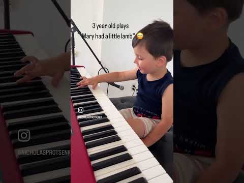 3 year old plays by ear “Mary had a little lamb” on piano 🎹