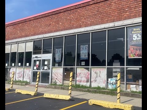 Long Island's Derelict Foodtown Store