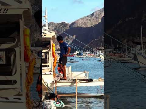 Walking in El Nido Philippines (BEST MORNING EVER!)