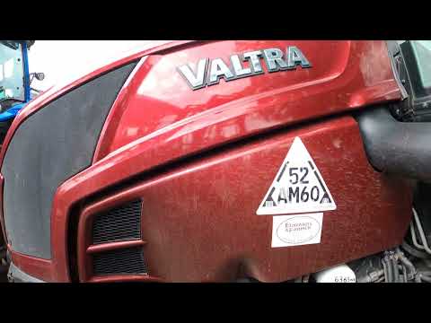 2015 Valtra N143 HiTech 4.9 Litre 4-Cyl Diesel Tractor (150 HP)