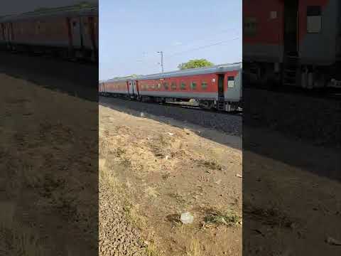 16733- Rameswaram Okha Express Cross Bhusawal Passenger Train At Full Speed. #shorts #indianrailways