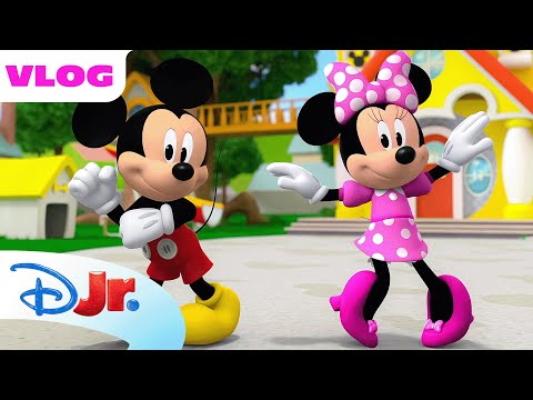 Mickey Mouse Hot Dog Song 🎶🌭 | Me & Mickey | @disneyjr