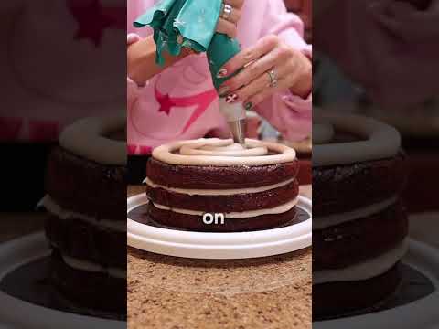 I Surprised my Mom With a Birthday Cake!