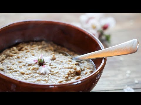 Creamy Coconut & Cinnamon Oat Porridge from my cabin in the mountains