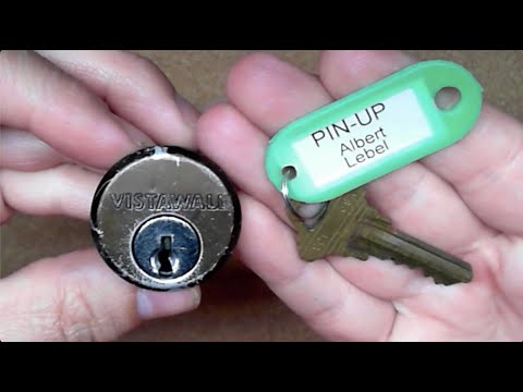 [109] PIN UP CL by Albert Label picked then gutted