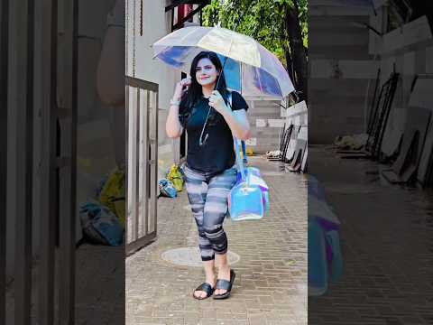 Zareen khan with her beautiful smile in this rainy season 🌧️ #zareenkhan #shorts #bollywood