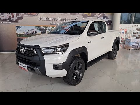 แค็ปสูงMidหน้าRocco!! พาชม 2024 Toyota Hilux Revo PreRunner C-Cab 2x4 2.4 Mid AT สีขาว E5 8.82 ส.