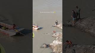 Two guys almost drowned in Ganga in Rishikesh! 😮 #rishikesh #drowning #river #ganga #rafting #foryou