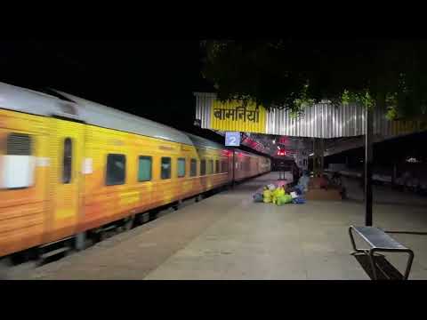 Rajdhani Special | High speed Mumbai Tejas Rajdhani Express