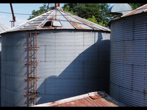 Exploring Abandoned Walter's Feed Mill | Got stuck inside the silo￼!