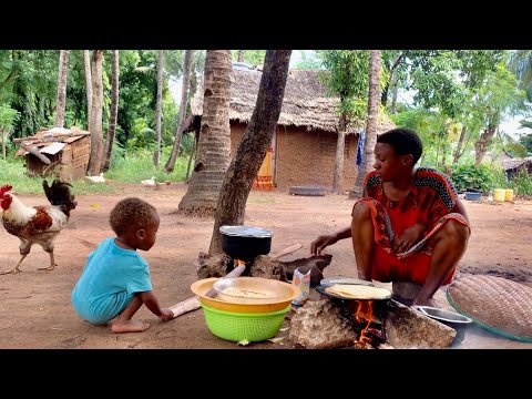 Most Resilient African Youngest Village Mom, Who Works Tirelessly to Bring Up Her Rural Kid