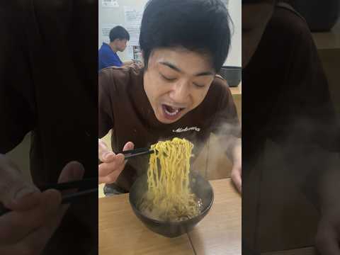 【ラーメン屋あるある】最近どこ行ってもスープぬるいだろ #shorts