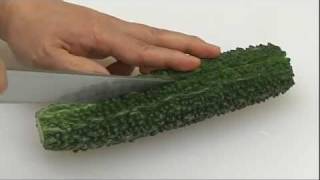 ゴーヤ（にがうり）の扱い方【料理の基本：野菜の下ごしらえ】