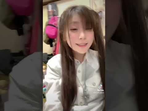 【tiktok】宇宙に靴飛ばそ〜👟