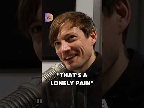 “Brother, that’s a lonely pain” Luke @TheDirtyNil  / Peter of @TheGloriousSons #singing #vocals