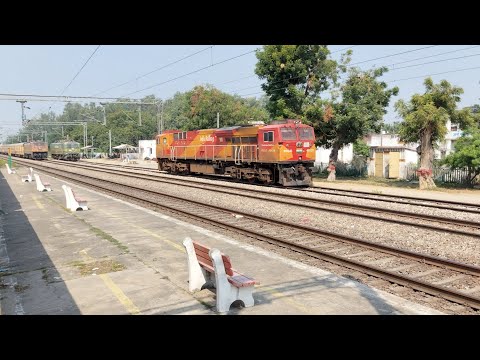 Wdg4g , Wag9 and Wap4 All Locomotives Yard | Diesel and Electric Engines Crossing#uniquetrainengines