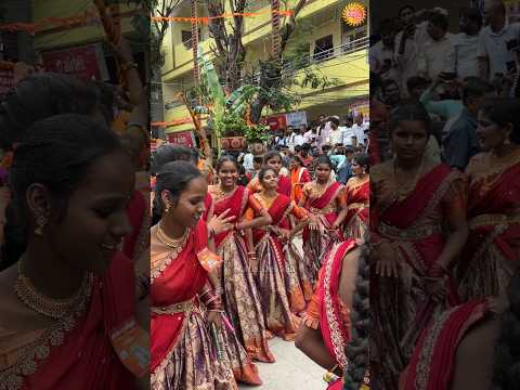 Hyderabad College Girls Crazy Teenmaar Dance at Khairatabad Ganesh 2024 #KhairatabadGanesh #Shorts