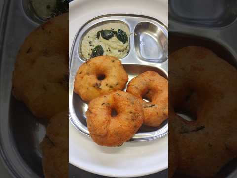 Hotel Style Crispy Medu Vada. #shorts #meduvada #ankiscookery