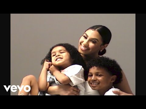 Queen Naija - Mama's Hand (Acoustic / Visualizer)