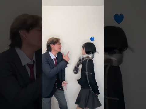 【高校9年生】JKで流行ってるダンス踊ったらパンツ見えかけた👏✌