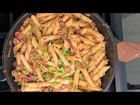 Make Dinner with me. One pot/pan penne pasta. Quick Dinner for busy moms :)