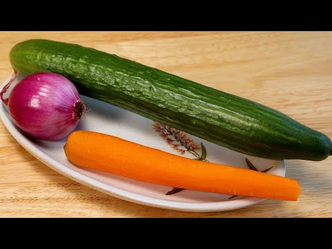 1 Cucumber with 1 carrot. Super simple and delicious dinner or lunch recipe