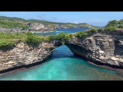 ペニダ島・ブロークンビーチ