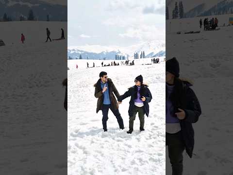 Dancing in snow with awkward Hubby 😂 | Kashmir | Ddlj | Srk | Kajol | #gulmarg #bollywood #India