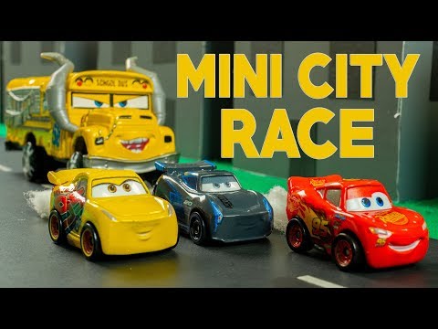 Mini City Racers TOWN Radiator Springs Miss Fritter Chase Mack Lightning McQueen & Mater Race